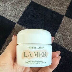 La Mer Moisturizing Cream - Cream and Green